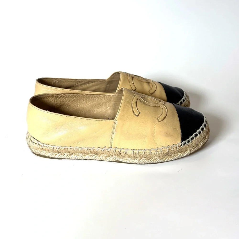 Chanel Beige Black Leather Espadrilles – Two-Tone Cap Toe Flats, size 6